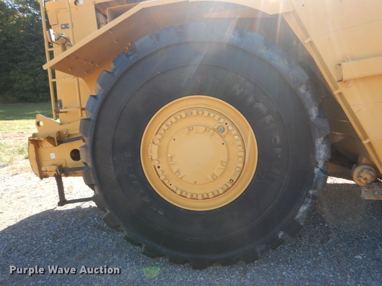 image for item JG9102 2007 Caterpillar 627G  conventional scraper