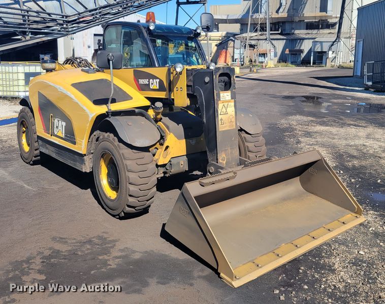 image for item JG9126 2015 Caterpillar TH255C  telehandler