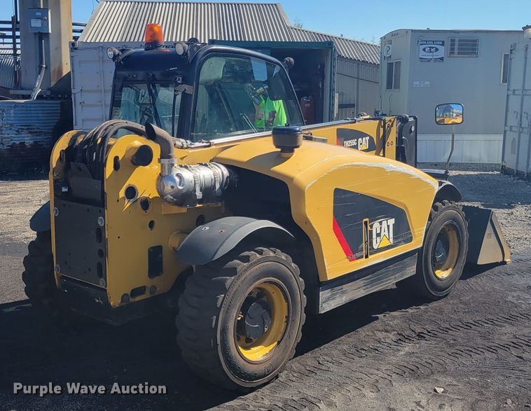 image for item JG9126 2015 Caterpillar TH255C  telehandler