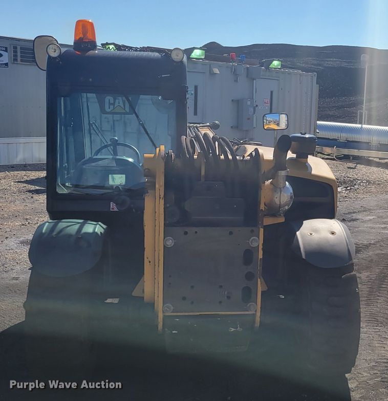 image for item JG9126 2015 Caterpillar TH255C  telehandler