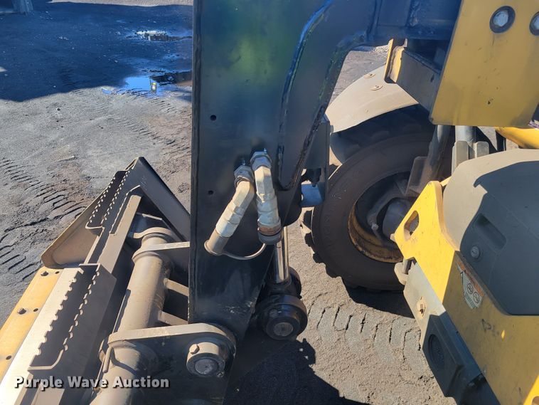 image for item JG9126 2015 Caterpillar TH255C  telehandler