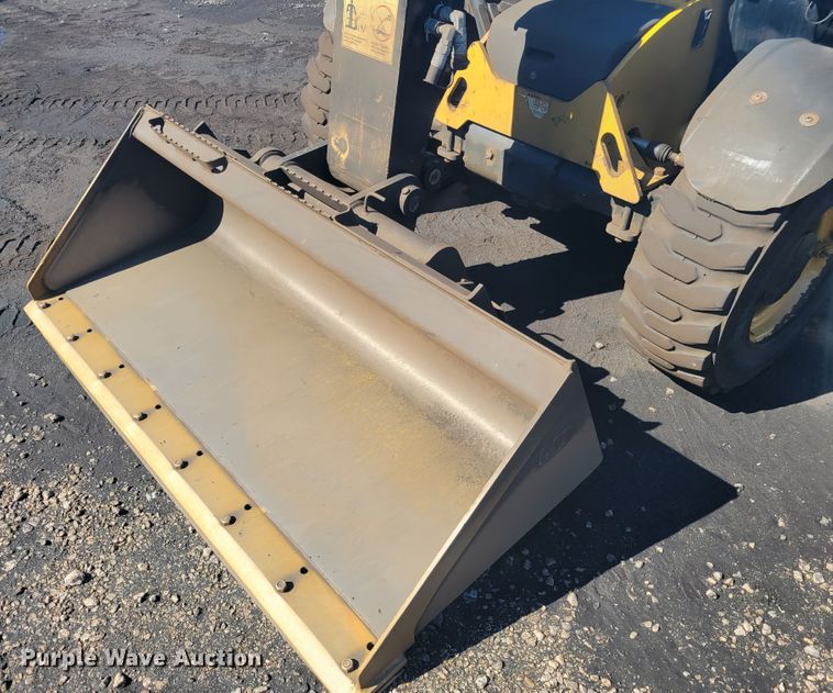 image for item JG9126 2015 Caterpillar TH255C  telehandler