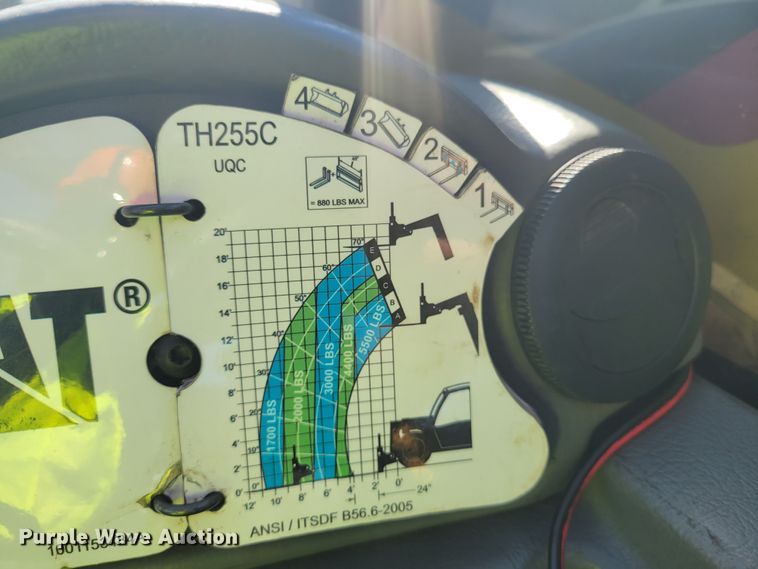 image for item JG9126 2015 Caterpillar TH255C  telehandler