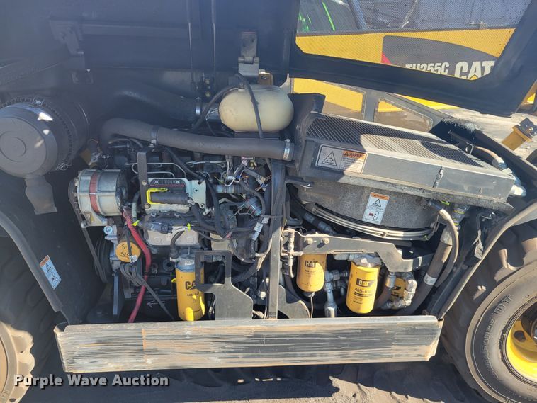 image for item JG9126 2015 Caterpillar TH255C  telehandler