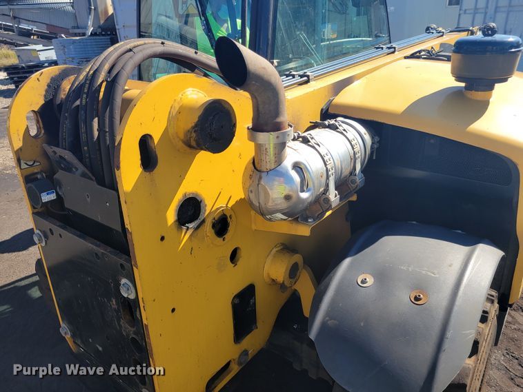 image for item JG9126 2015 Caterpillar TH255C  telehandler