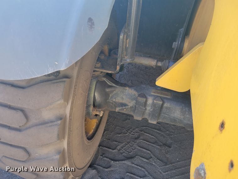 image for item JG9126 2015 Caterpillar TH255C  telehandler