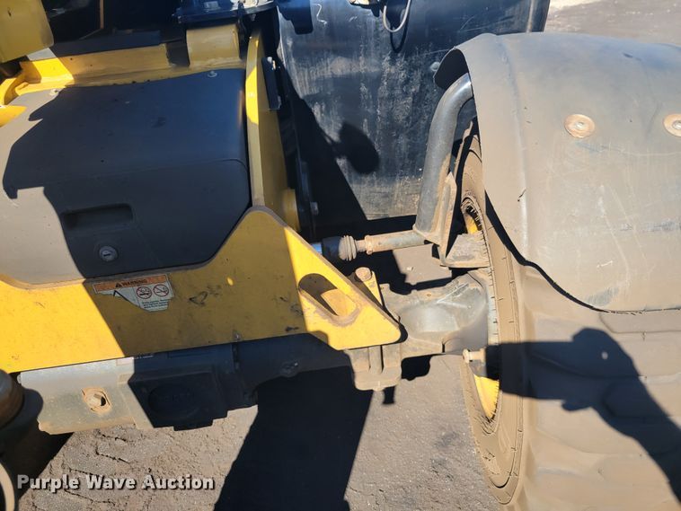 image for item JG9126 2015 Caterpillar TH255C  telehandler