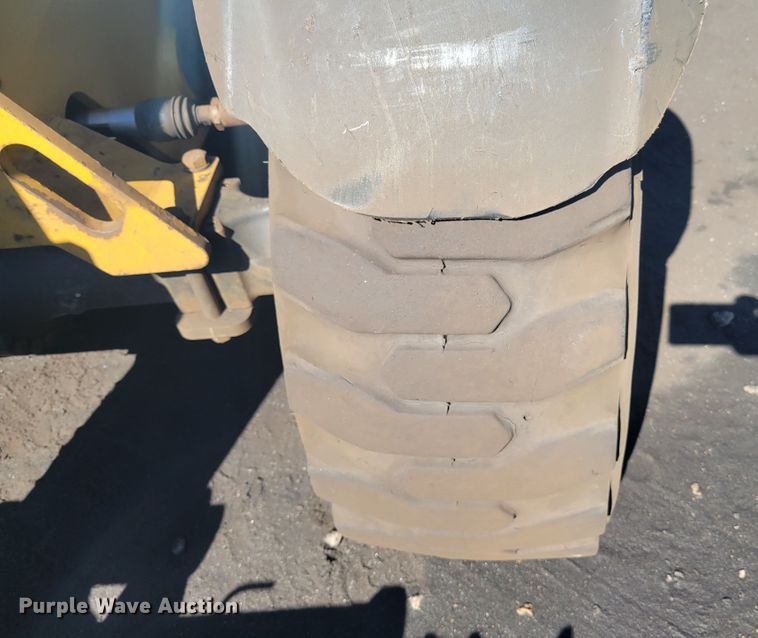 image for item JG9126 2015 Caterpillar TH255C  telehandler