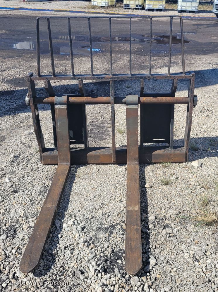 image for item JG9126 2015 Caterpillar TH255C  telehandler