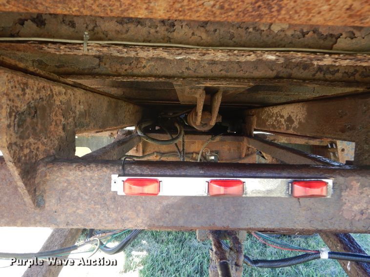 image for item JG9129 2002 GMC 7500  rollback truck