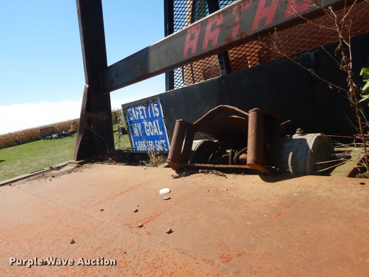 image for item JG9129 2002 GMC 7500  rollback truck