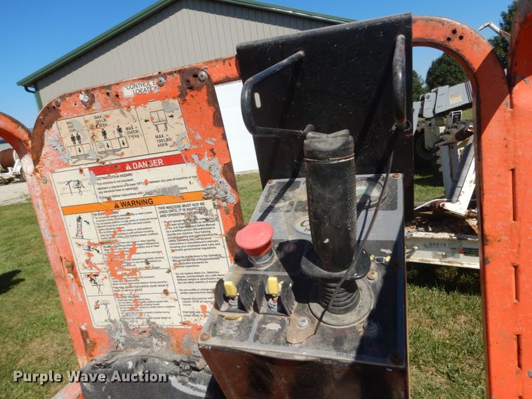 image for item JG9139 2001 JLG 1932E2  scissor lift