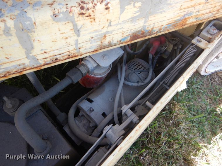 image for item JG9139 2001 JLG 1932E2  scissor lift