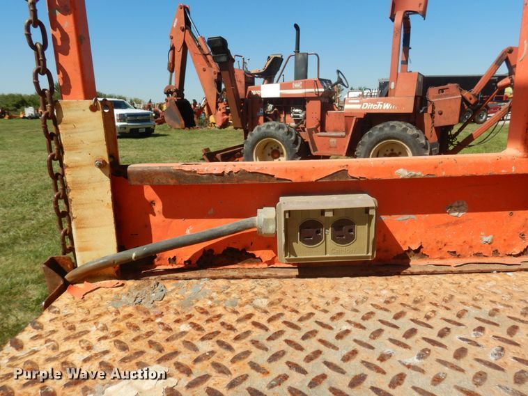 image for item JG9139 2001 JLG 1932E2  scissor lift