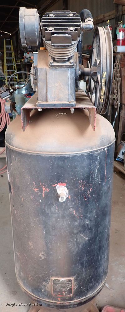 image for item JP9394 Craftsman  air compressor