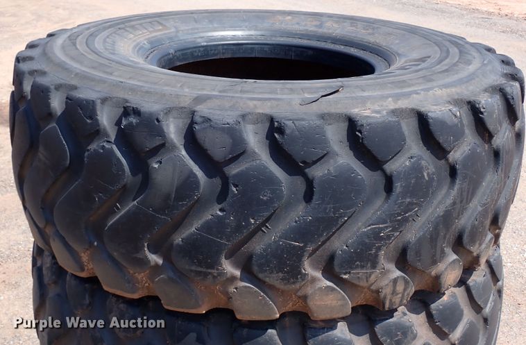 image for item JP9413 (4) Michelin 20.5R25 tires