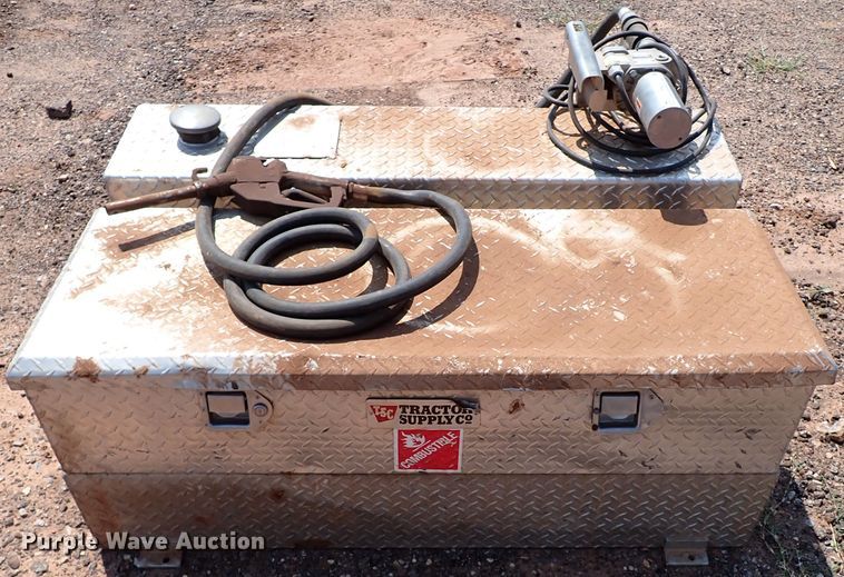 image for item JP9425 Auxiliary fuel tank/toolbox