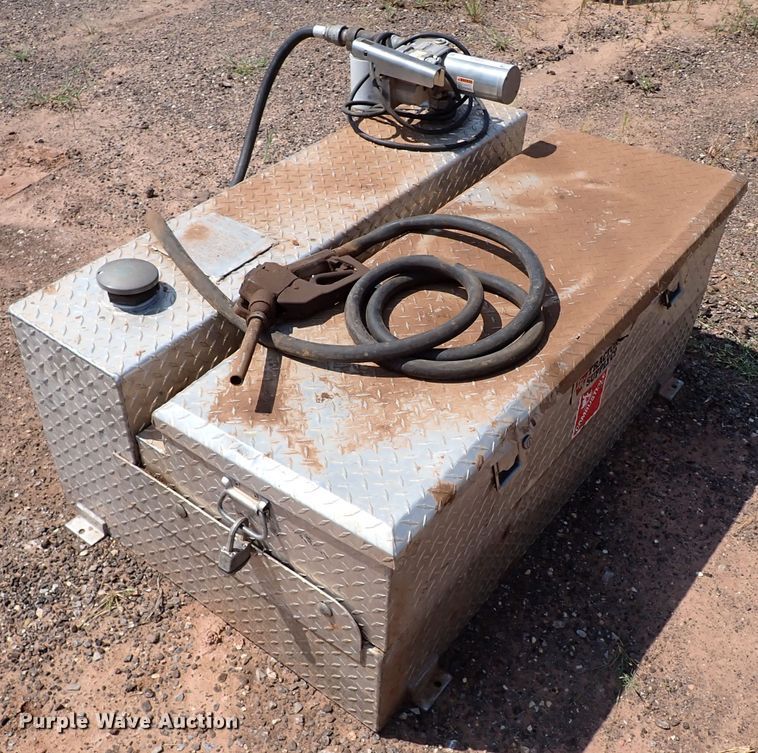 image for item JP9425 Auxiliary fuel tank/toolbox