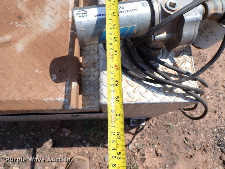 image for item JP9425 Auxiliary fuel tank/toolbox