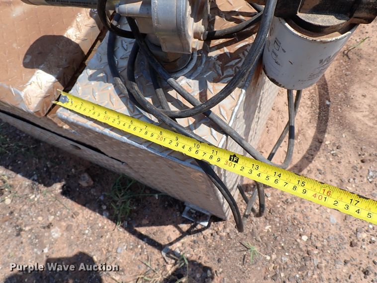 image for item JP9425 Auxiliary fuel tank/toolbox