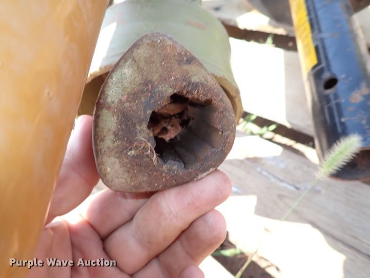 image for item JP9426 Leinbach L7200  post hole auger