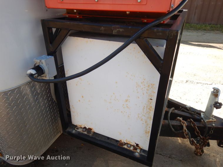 image for item JQ9150 2014 Lark United  enclosed cargo trailer with ground thaw machine