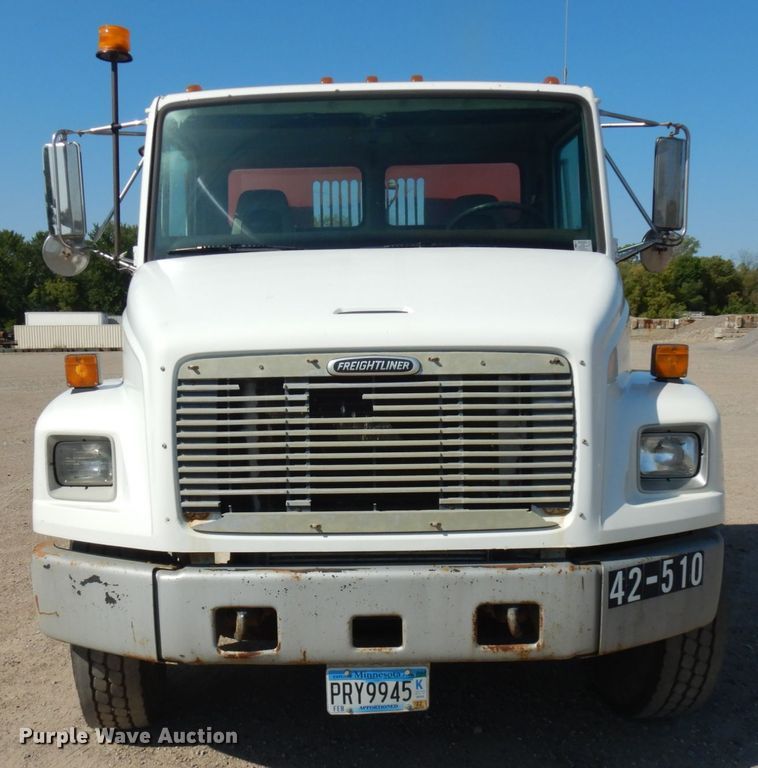 image for item JQ9175 1999 Freightliner FL70  dump truck