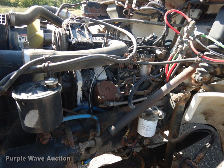 image for item JQ9175 1999 Freightliner FL70  dump truck