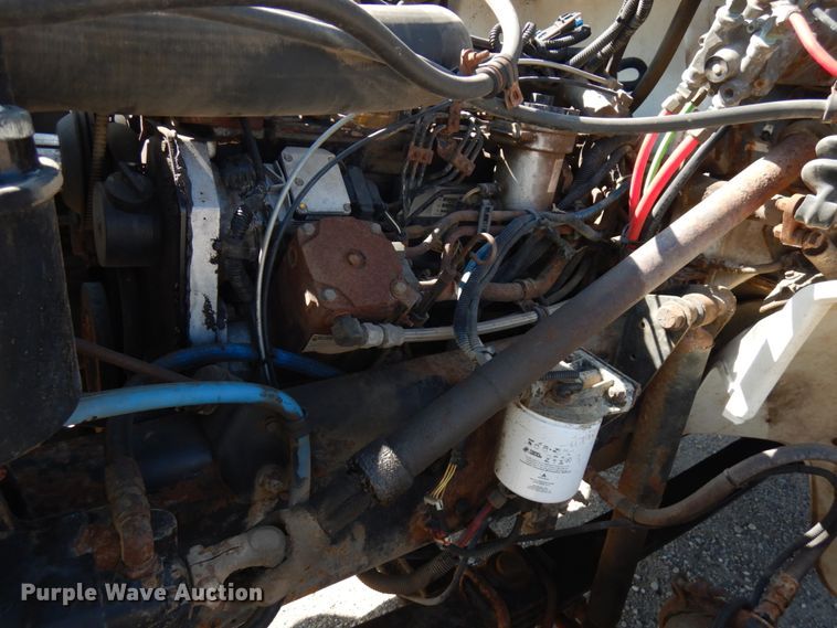 image for item JQ9175 1999 Freightliner FL70  dump truck