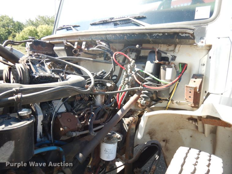 image for item JQ9175 1999 Freightliner FL70  dump truck