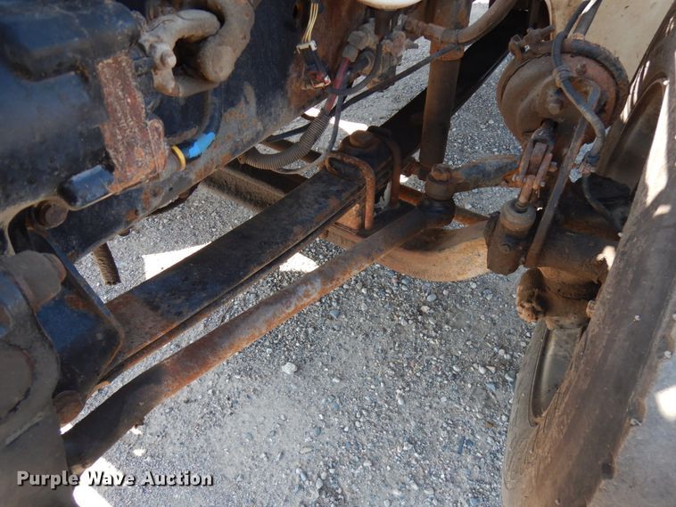image for item JQ9175 1999 Freightliner FL70  dump truck