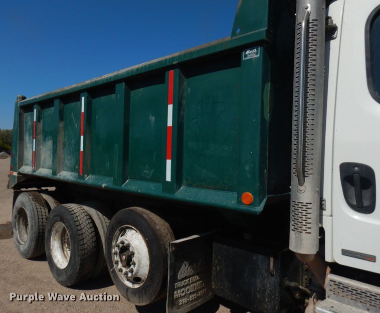 image for item JQ9179 2010 Freightliner Business Class M2  dump truck