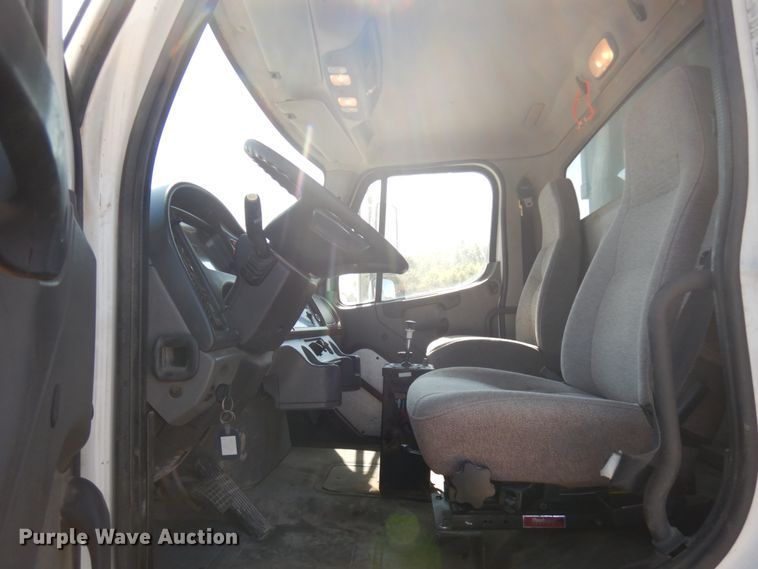 image for item JQ9179 2010 Freightliner Business Class M2  dump truck