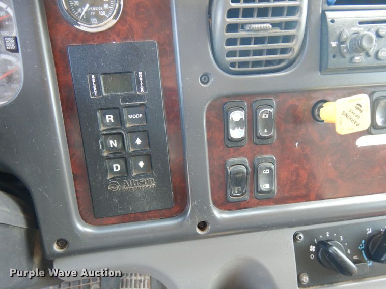 image for item JQ9179 2010 Freightliner Business Class M2  dump truck