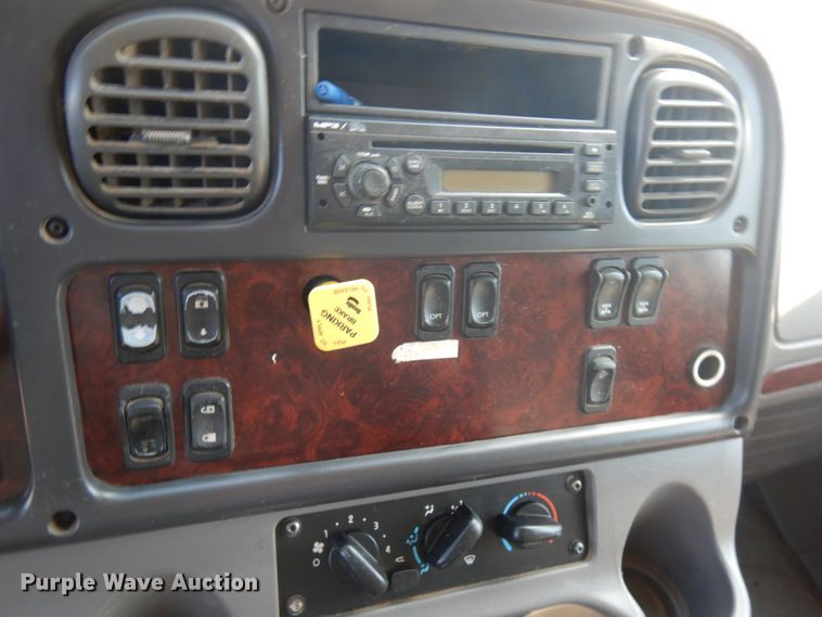 image for item JQ9179 2010 Freightliner Business Class M2  dump truck