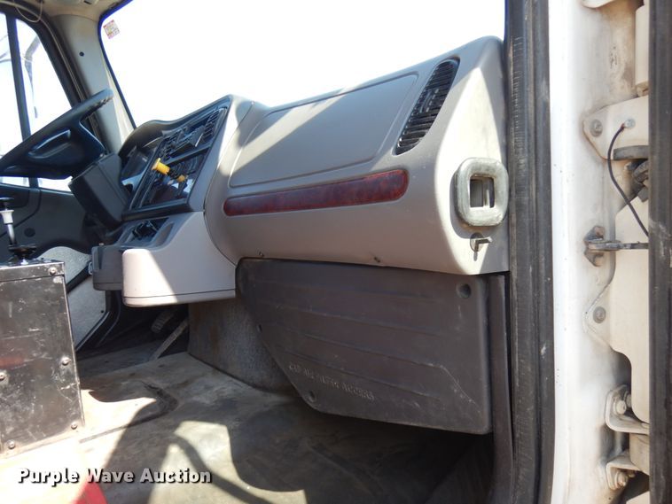 image for item JQ9179 2010 Freightliner Business Class M2  dump truck