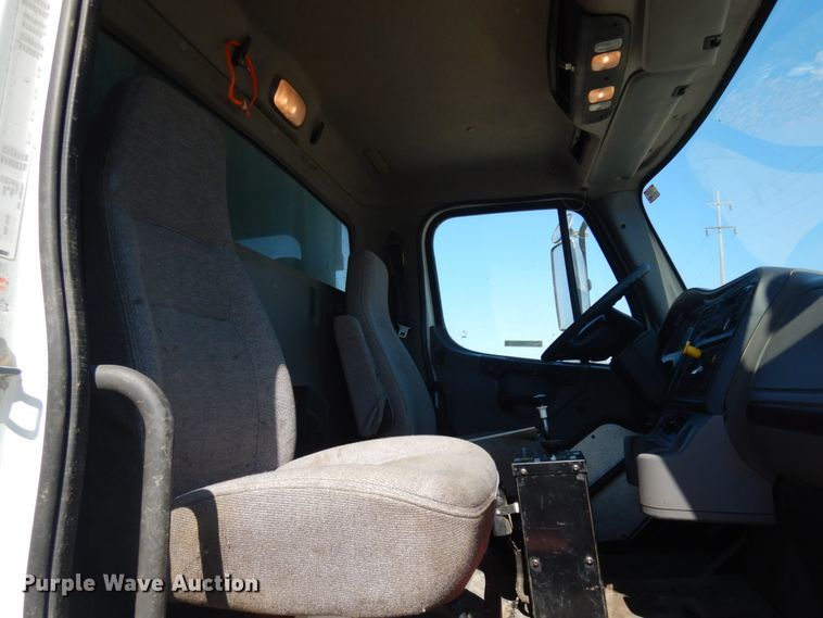 image for item JQ9179 2010 Freightliner Business Class M2  dump truck