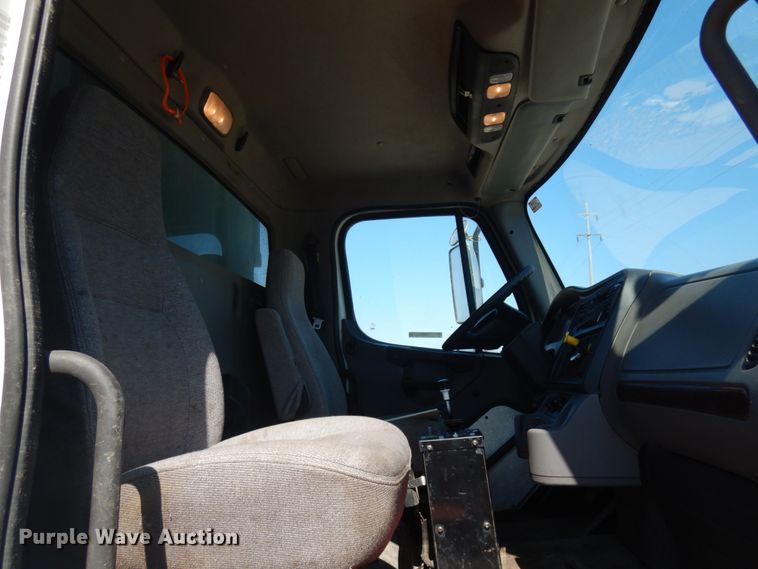 image for item JQ9179 2010 Freightliner Business Class M2  dump truck