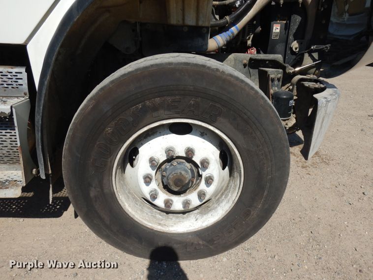 image for item JQ9179 2010 Freightliner Business Class M2  dump truck