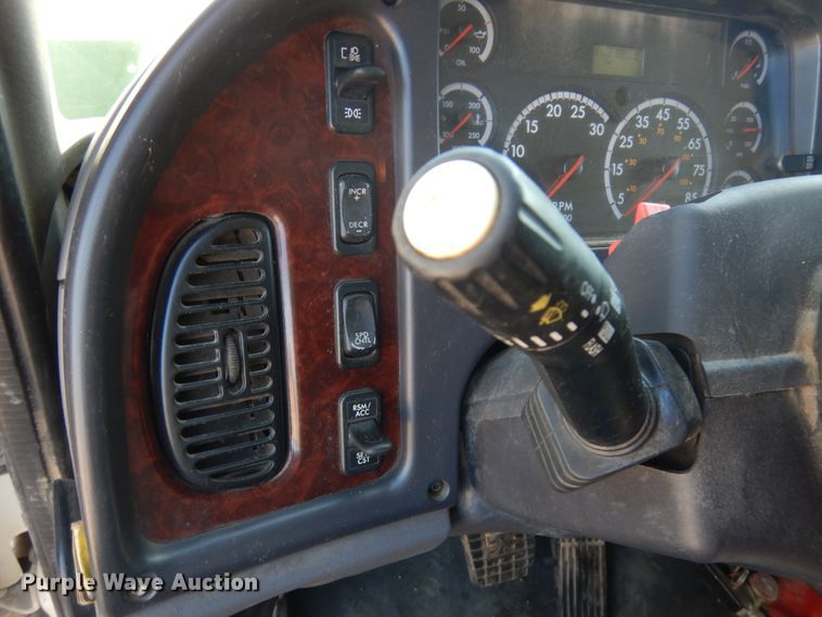 image for item JQ9180 2010 Freightliner Business Class M2  dump truck