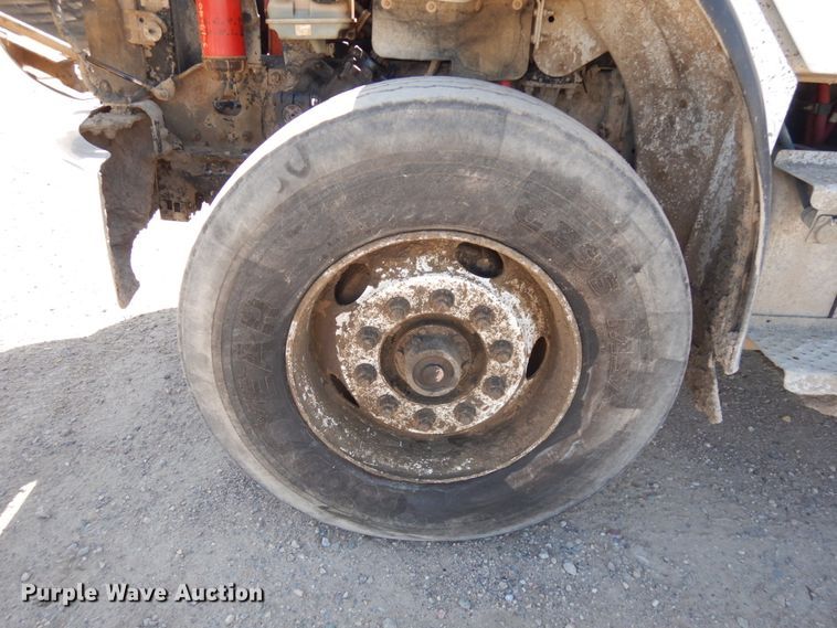 image for item JQ9180 2010 Freightliner Business Class M2  dump truck