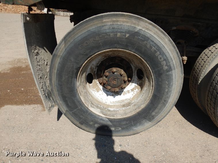 image for item JQ9180 2010 Freightliner Business Class M2  dump truck