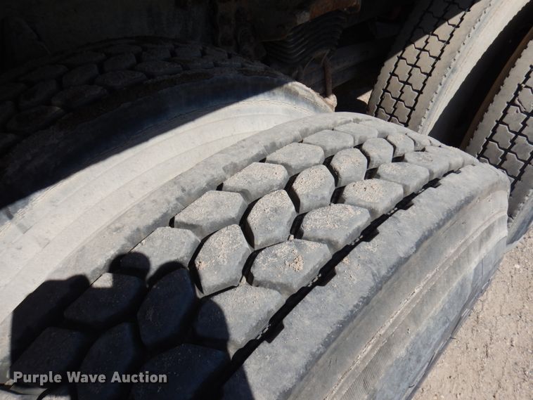 image for item JQ9180 2010 Freightliner Business Class M2  dump truck