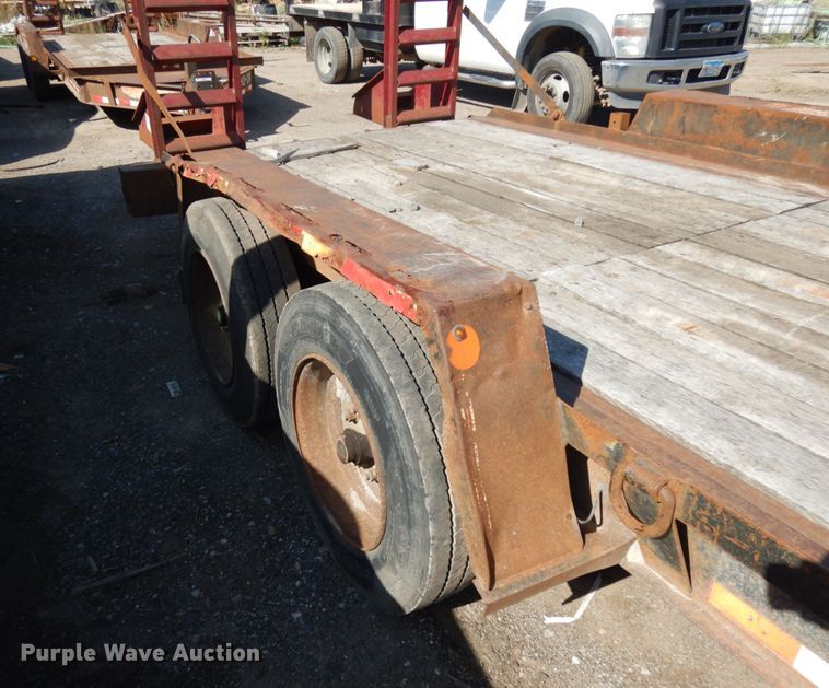 image for item JQ9182 1998 Towmaster  equipment trailer