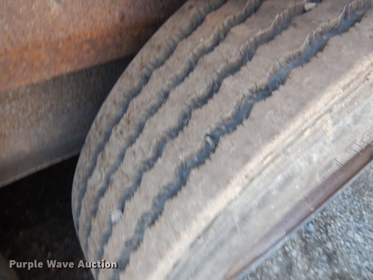 image for item JQ9182 1998 Towmaster  equipment trailer