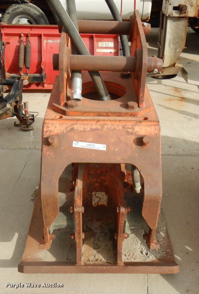 image for item JQ9200 NPK C-8C  plate compactor