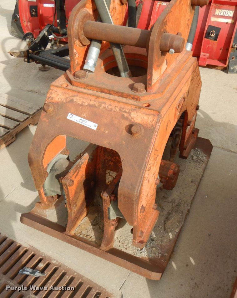 image for item JQ9200 NPK C-8C  plate compactor