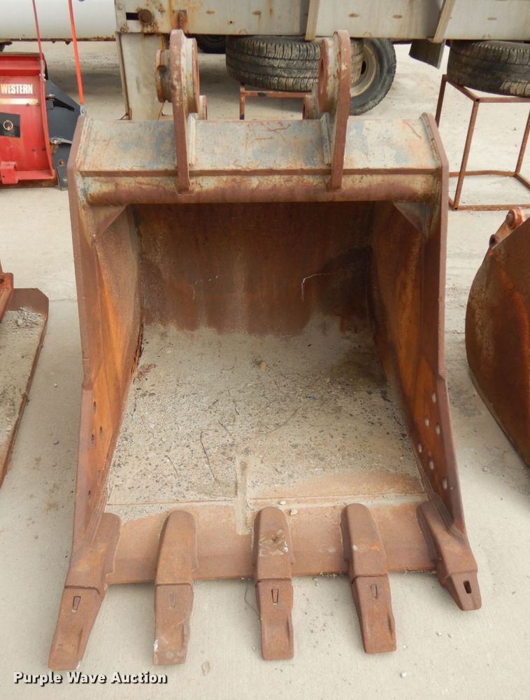 image for item JQ9201 Geith  excavator bucket