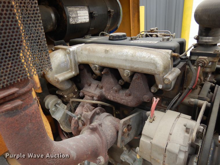 image for item JQ9210 1998 Vermeer BC1250A  wood chipper