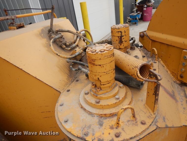 image for item JQ9210 1998 Vermeer BC1250A  wood chipper